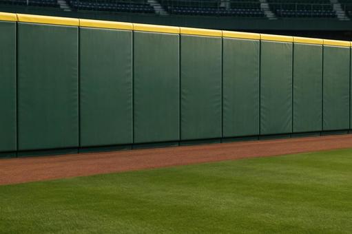 プロ野球場のフェンス風景 プロ野球場のフェンス風景の写真