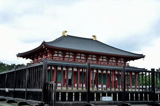 堂々たる歴史を眺めながら旅をするの写真