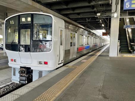 JR九州　811系通勤電車の写真