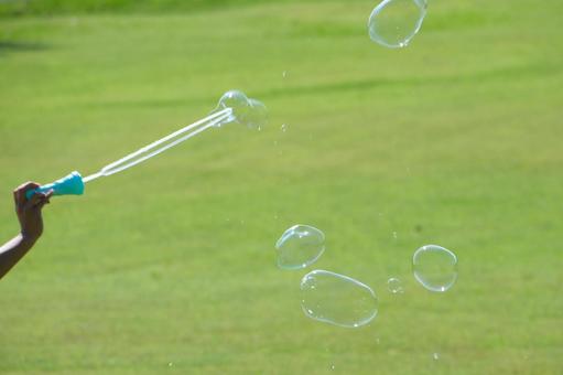 シャボン玉 シャボン玉,しゃぼん玉,フワフワの写真素材