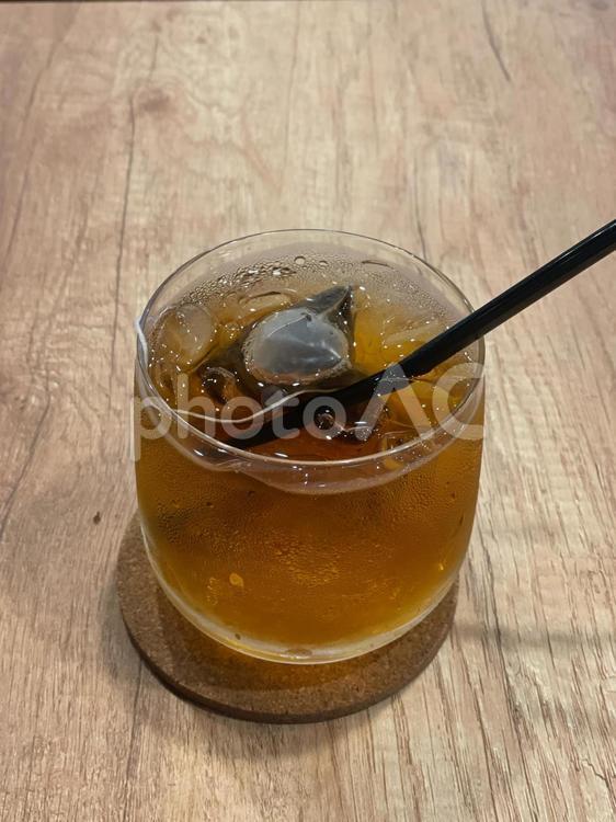 静かな午後のカフェ、涼を愉しむグラス 飲み物,飲物,ドリンクの写真素材