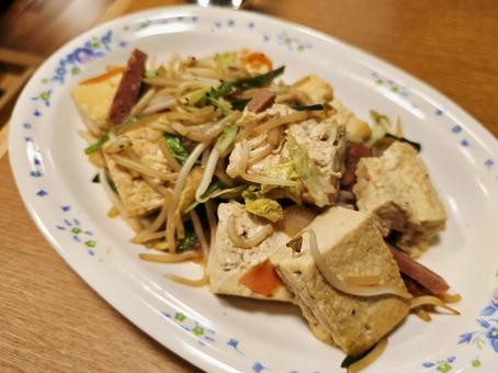 沖縄の定食 沖縄の定食の写真