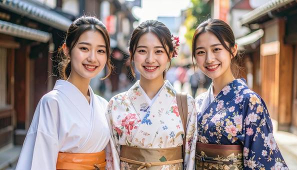 着物姿の若い日本人女性3人03の写真