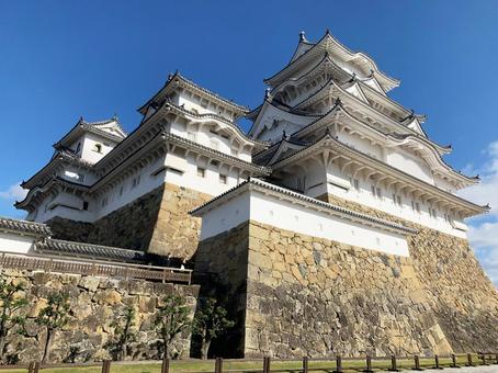 【世界遺産】青空に映える姫路城 【世界遺産】青空に映える姫路城 姫路城,世界遺産,世界文化遺産の写真素材