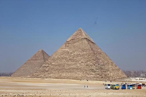 Pyramid of Khufu and tourist buses, JPG