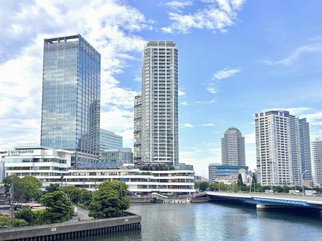 横浜の晴れた日 横浜駅,横浜,横浜駅東口の写真素材