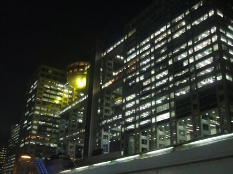 夜のフジテレビ 夜のフジテレビの写真