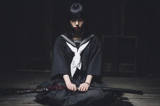 日本刀と女子高生 日本刀と女子高生の写真