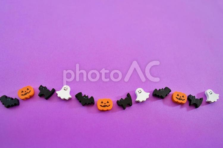 ハロウィン、オバケたちの波線のフレーム ハロウィン,オバケ,秋の写真素材