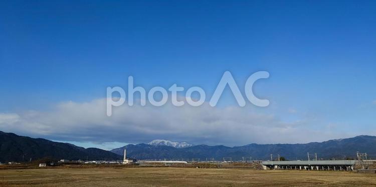 冬の伊吹山と新幹線 伊吹山,新幹線,冬の写真素材