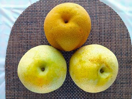 梨 Japanese pears 梨,かおり梨,豊水梨の写真素材
