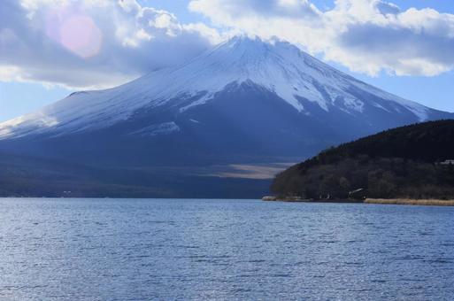富士山と湖 富士山と湖の写真