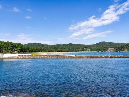 南伊豆の青野川河口から対岸に弓ヶ浜を遠望 弓ヶ浜,青野川,静岡県の写真素材