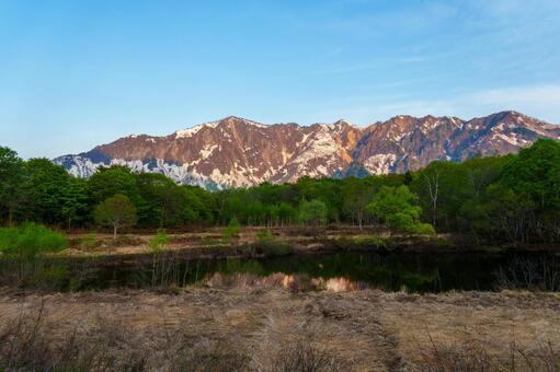 250515秋山郷天池と鳥甲山 秋山郷,長野県,栄村の写真素材