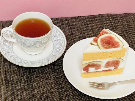 いちじくのショートケーキと紅茶 いちじくのショートケーキと紅茶 いちじく,ショートケーキ,ケーキの写真素材