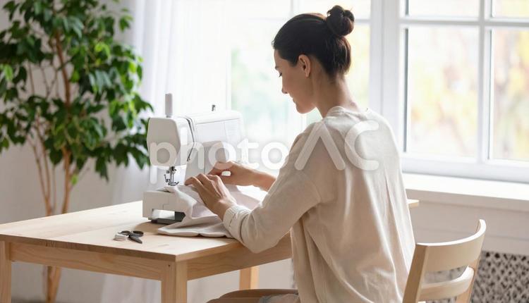 おうちでミシン 電動ミシン,ハンドメイド,チャコペンの写真素材