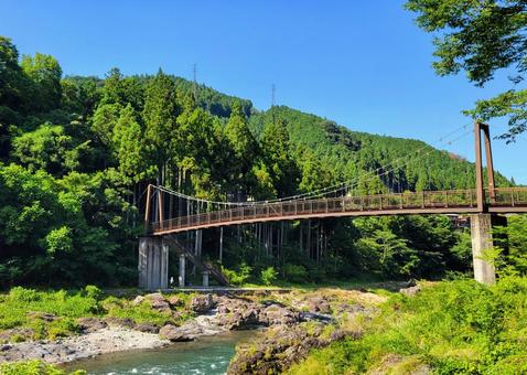 吊り橋 吊り橋 風景,山,川の写真素材