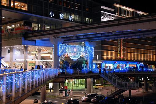 小倉駅のクリスマスイルミネーション イルミネーション,夜,モノレールの写真素材