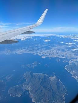 機内から見た広島市 機内から見た広島市の写真