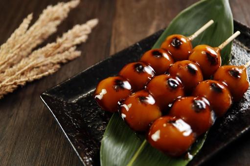 みたらし団子の串焼き みたらし団子,団子,串焼きの写真素材