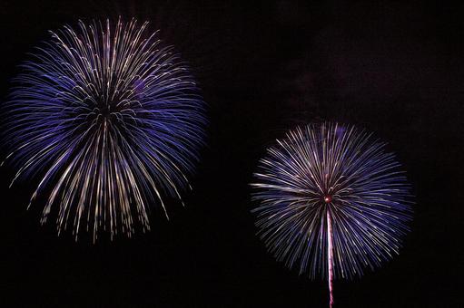 25年長岡まつり　花火 夜空,黒背景,風景の写真素材