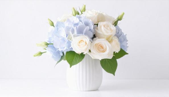 白い花瓶に生けられた花束 白背景 白い花瓶に生けられた花束 白背景の写真