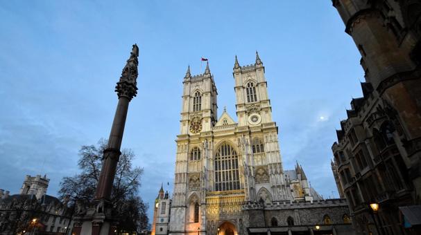 夕暮れのロンドン、ウェストミンスター寺院 夕暮れのロンドン、ウェストミンスター寺院 ウェストミンスター寺院,ロンドン,イギリスの写真素材