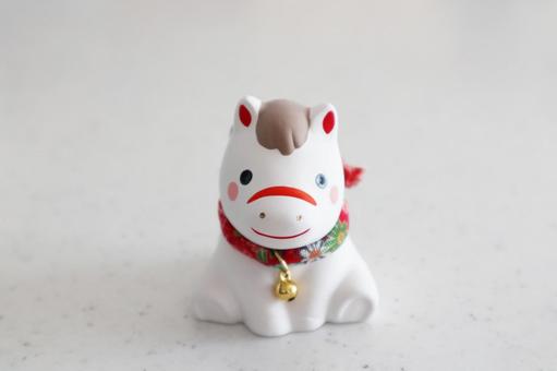 午年のシンプルな年賀状素材 年賀状,午,白馬の写真素材