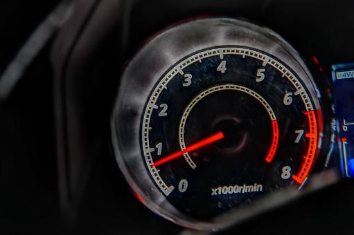 タコメーター タコメーター,デリカ,夜の写真素材