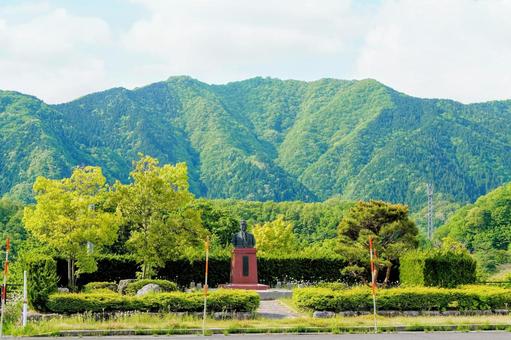 Statue of Taketaro Itohara, founder of the Kishikawa Line, JPG Statue of Taketaro Itohara, founder of the Kishikawa Line, JPG