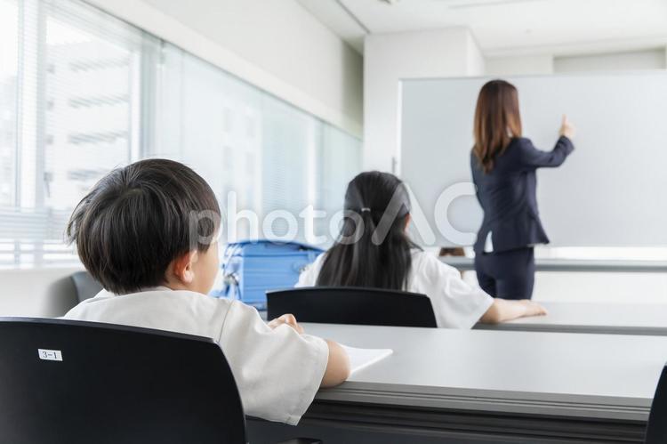 学習塾の講師　cram school 塾,学習塾,習い事の写真素材