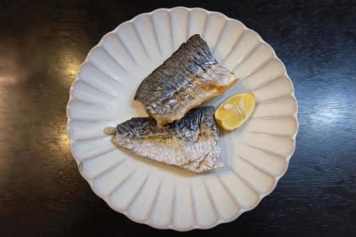 サゴシの塩焼き(上から) サゴシの塩焼き(上から)の写真