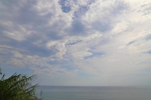 堀切峠 海岸 海 曇り空 堀切峠 海岸 海 曇り空 日南海岸,海,空の写真素材