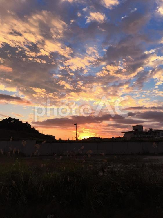 夕暮れの空 風景,空,雲の写真素材