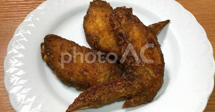 鶏手羽先の唐揚げ 料理,手羽先,唐揚げの写真素材