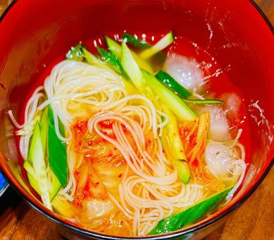 韓国冷麺風ソーメン ソーメン,韓国冷麺,麺料理の写真素材