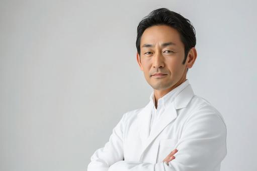 中堅男性美容外科医 中堅男性美容外科医の写真