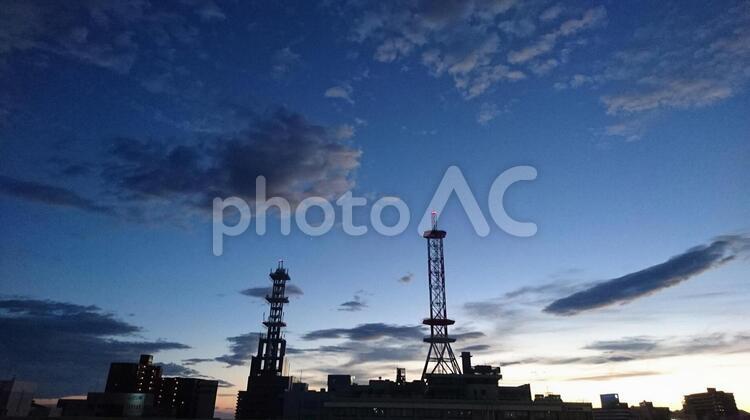 夕暮れ 日暮れ,塔,産業の写真素材