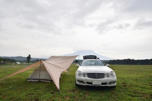 車でキャンプ 車でキャンプの写真