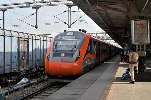 インド準高速鉄道 バンディ バラード インド準高速鉄道 バンディ バラードの写真