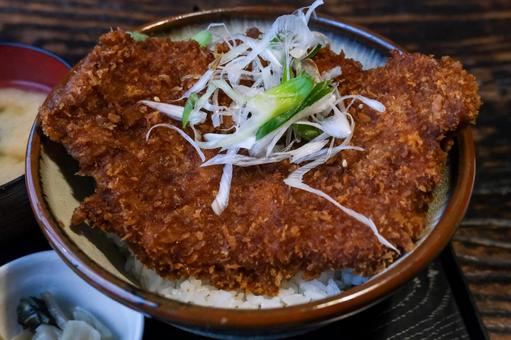 秩父名物のわらじカツ丼 わらじカツ丼,わらじカツ,カツの写真素材