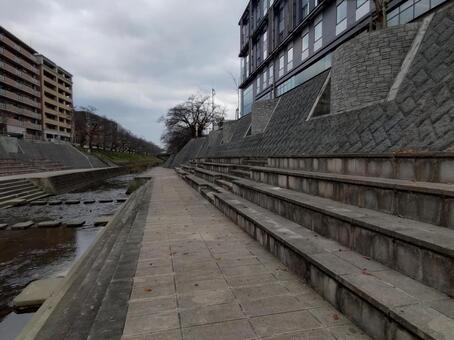 飛び石のある都市河川 都市河川,飛び石,公園の写真素材