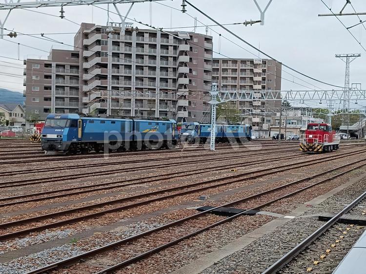 南松本駅から見る機関車 鉄道,線路,jr貨物の写真素材
