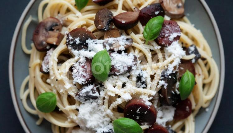 手作りパスタ・スパゲティ・俯瞰 パスタ,スパゲッティ,おうちごはんの写真素材