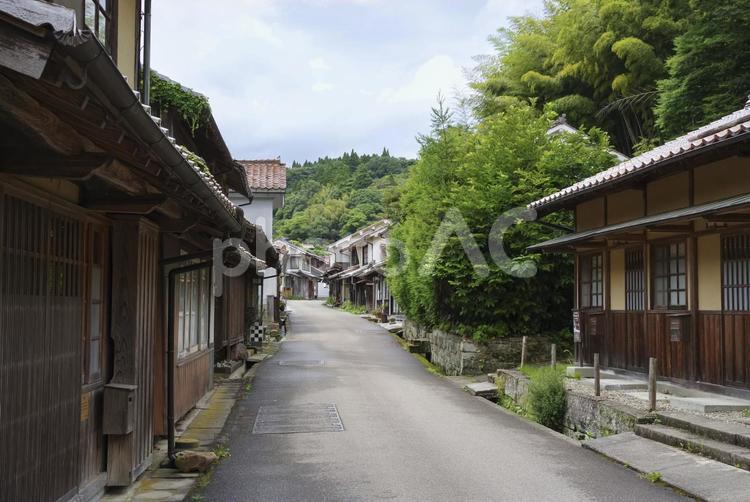 世界文化遺産　石見銀山・大森地区の町並み 石見銀山,石見銀山遺跡,龍源寺間歩の写真素材