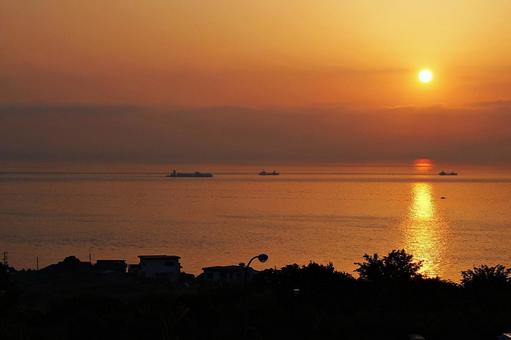 大阪湾の朝焼け 大阪湾の朝焼けの写真