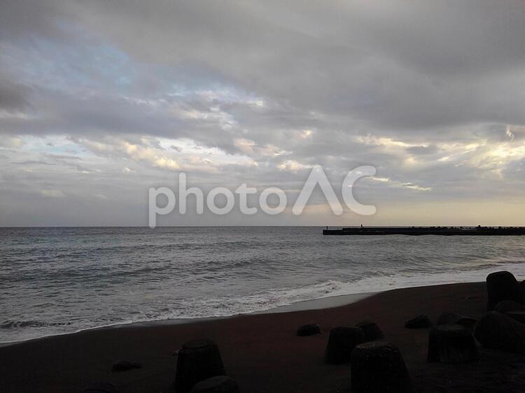 冬の海（９） 海,空,雲の写真素材