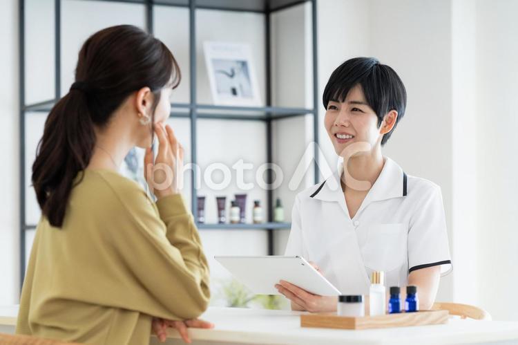 エステサロンの受付 エステサロン,受付,カウンセリングの写真素材
