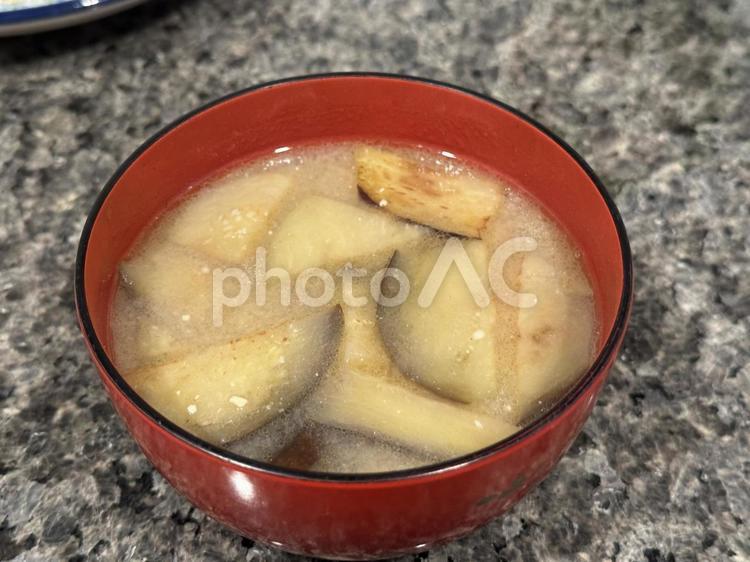 揚げなすの味噌汁 味噌汁,茄子,揚げなすの写真素材
