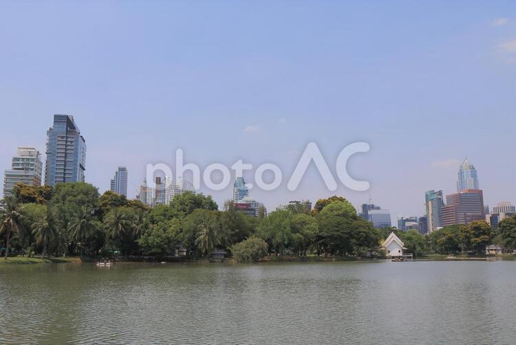 タイ　バンコクの市街地の風景とルンピニ公園 海外,外国,タイの写真素材